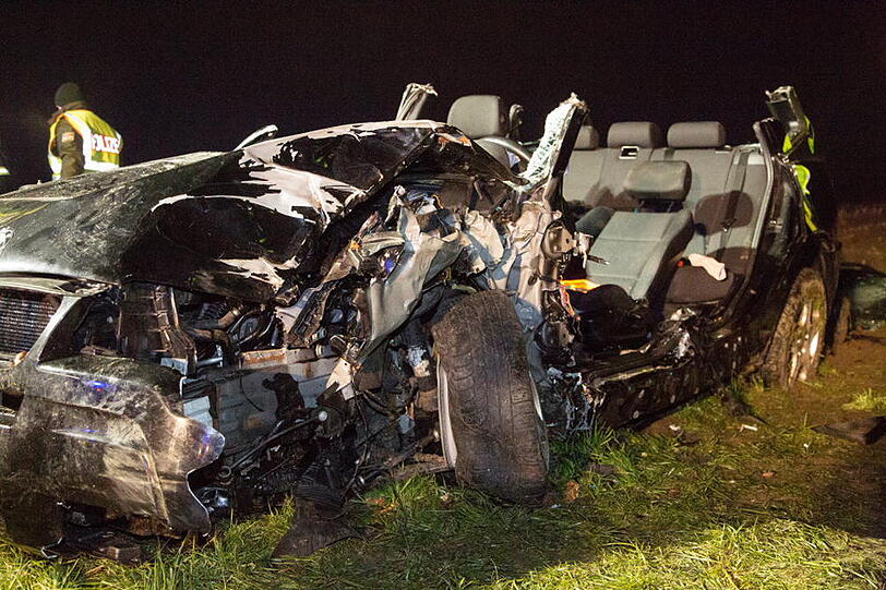 Schwerer Unfall bei Anger: BMW kracht gegen einen Baum - Bayern - Abendzeitung München
