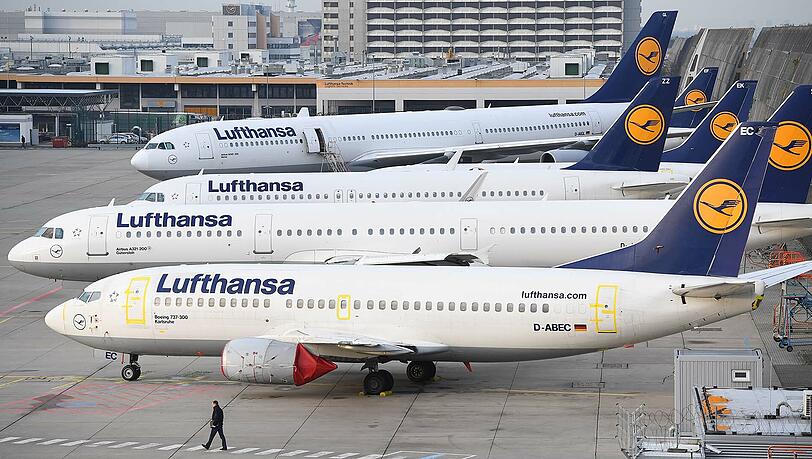 Im Bus befanden sich Passagiere einer Lufthansa-Maschine die gerade erst gelandet war. (Archivbild) Im Bus befanden sich Passagiere einer Lufthansa-Maschine die gerade erst gelandet war. (Archivbild)