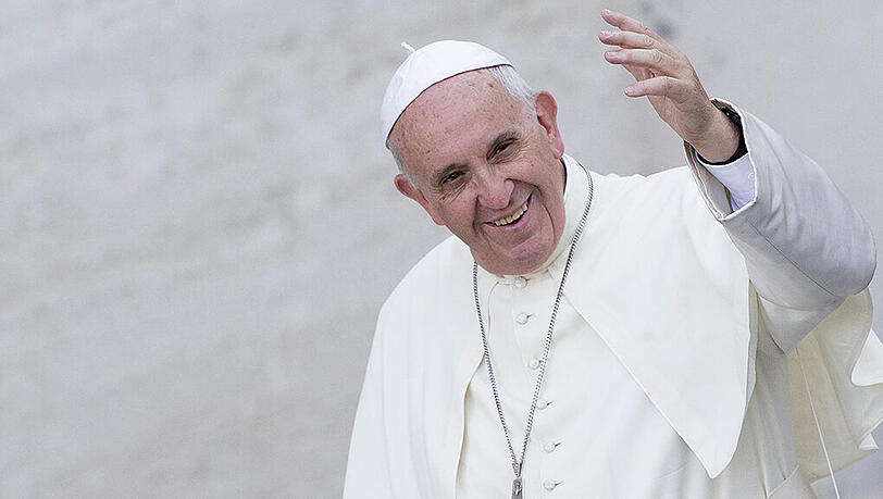 Papst Franziskus ist seit dem 13. März 2013 der 266. Bischof von Rom, Oberhaupt der römisch-katholischen Kirche und Souverän des Vatikanstaats. Papst Franziskus ist seit dem 13. März 2013 der 266. Bischof von Rom, Oberhaupt der römisch-katholischen Kirche und Souverän des Vatikanstaats.