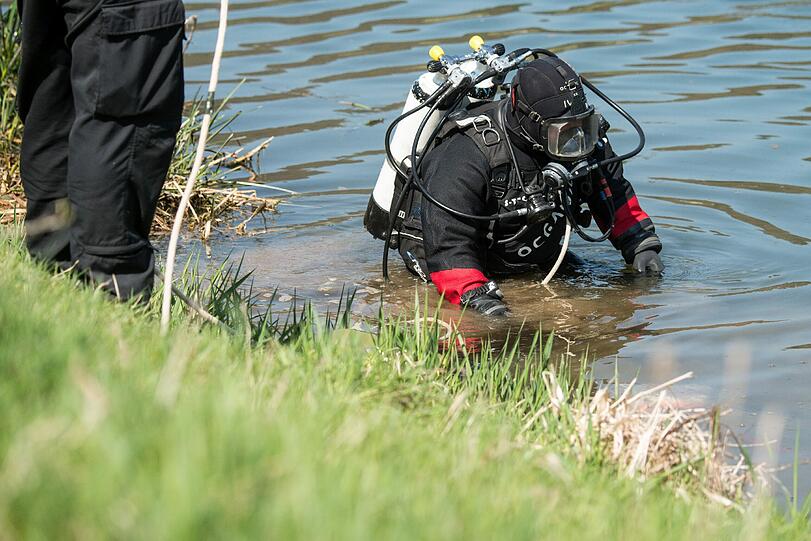 An der Schleuse in Kelheim wurde am Montag die Leiche einer vermissten Frau gefunden.