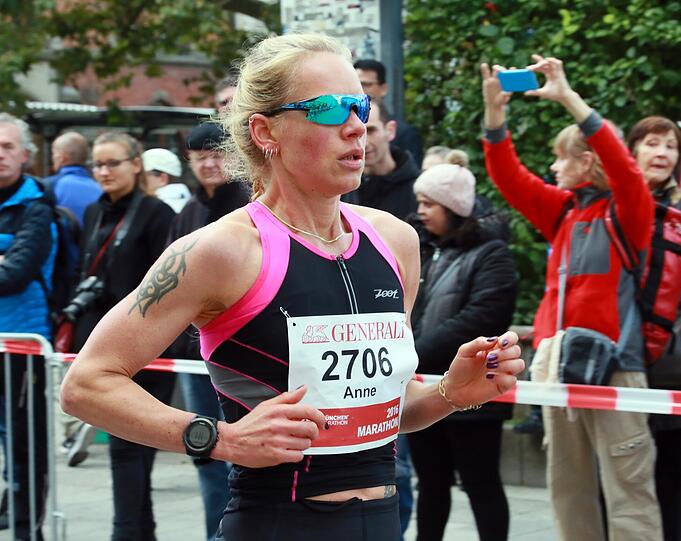 Sonnenschein und weiß-blauer Himmel: Beim München Marathon hatten die Teilnehmer perfekte Wetterbedingungen. Die Bilder zum Durchklicken.