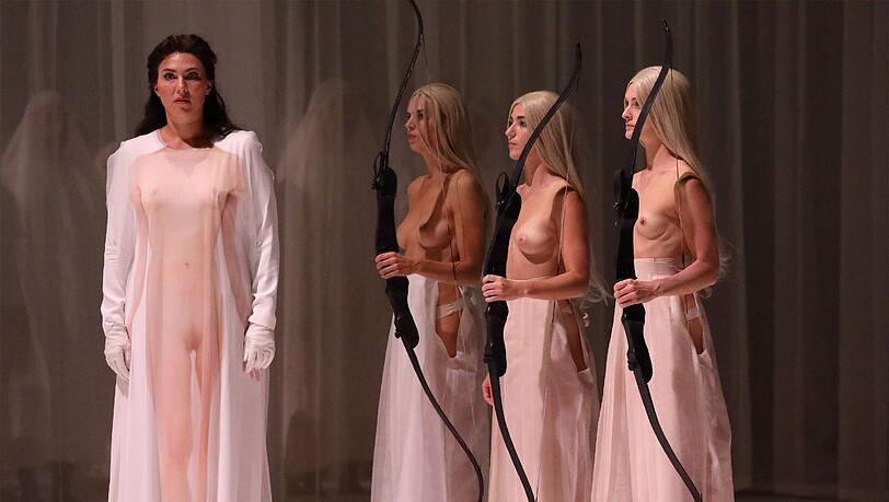 Annette Dasch als Elisabeth. Annette Dasch als Elisabeth.