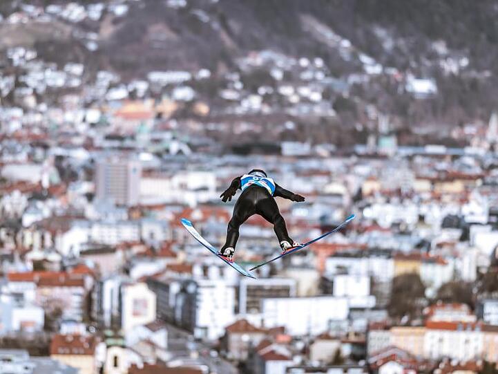 Einen Tag vor der ersten Entscheidung am Bergisel müssen die Skispringer die Qualifikation meistern.