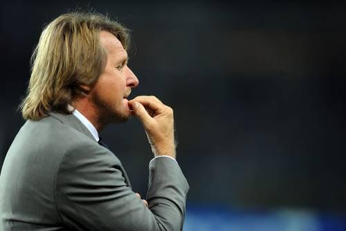 Denkt sich seinen Teil, wenn es um die Schiedsrichter-Leistungen geht: Real Madrids Trainer Bernd Schuster.