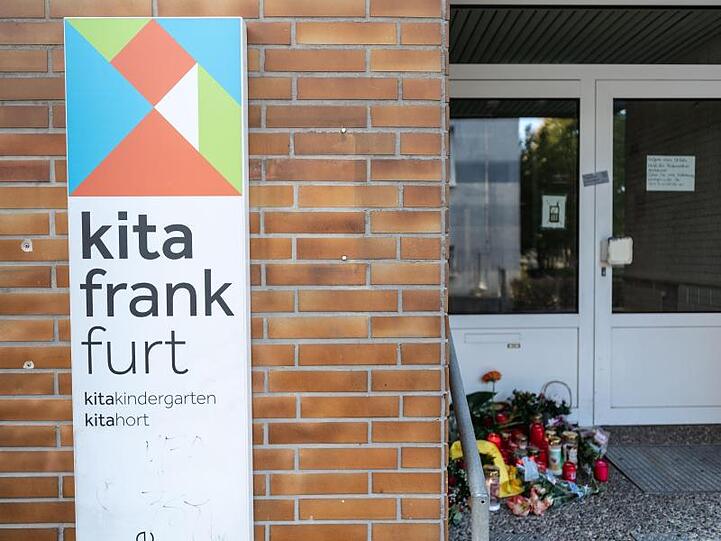Die Stadt hatte erklärt, eine Sicherheitsbegehung des Kita-Gebäudes sei zu dem Ergebnis gekommen, "dass der Betrieb des Kinderzentrums wieder aufgenommen werden könnte".