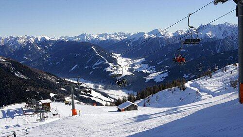 Alljährlich kommen Skifahrer in den Alpen ums Leben Alljährlich kommen Skifahrer in den Alpen ums Leben