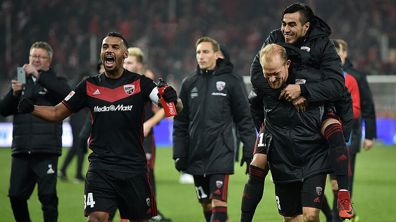 So jubelten die Spiler des FC Ingolstadt nach dem 2:1-Sieg bei Union Berlin.