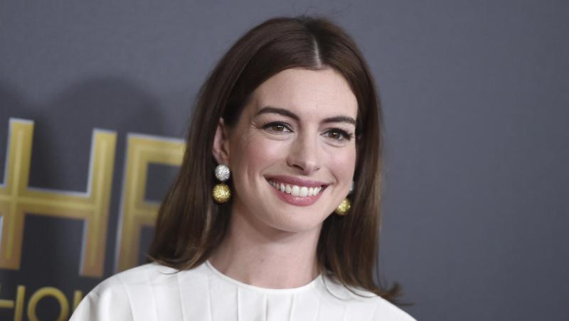 Anne Hathaway schickt "eine Extraportion Liebe". Anne Hathaway schickt "eine Extraportion Liebe".