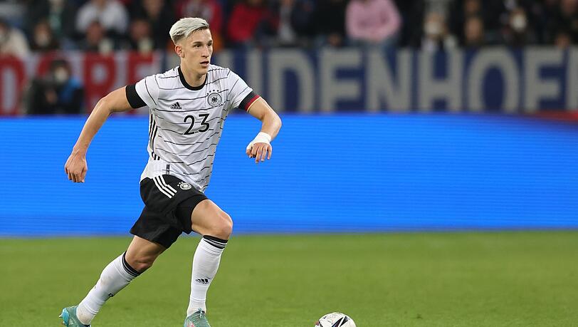Hoffnungsträger in der DFB-Abwehr:Nico Schlotterbeck. Hoffnungsträger in der DFB-Abwehr:Nico Schlotterbeck.