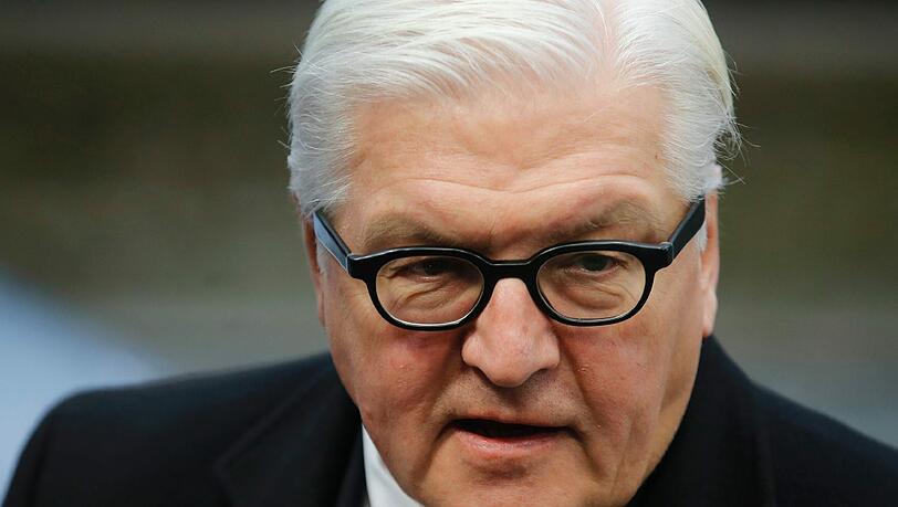 Frank-Walter Steinmeier erhofft sich von der Syrien-Konferenz in New York Fortschritte bei den Bemühungen um eine politische Lösung des Konflikts. Frank-Walter Steinmeier erhofft sich von der Syrien-Konferenz in New York Fortschritte bei den Bemühungen um eine politische Lösung des Konflikts.
