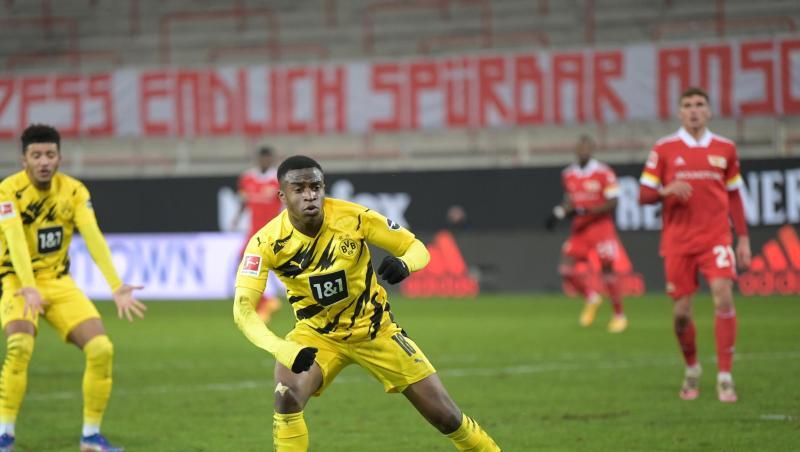 Der Dortmunder Youssoufa Moukoko traf in Berlin und ist nun der jüngste Torschütze der Fußball-Bundesliga - das reichte dem BVB aber nicht.