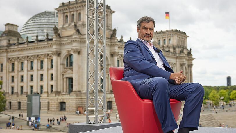 Bayerns Ministerpräsident Markus Söder (CSU) will nach dem Anschlag von Solingen schnellere Abschiebungen von abgelehnten Asylbewerbern.