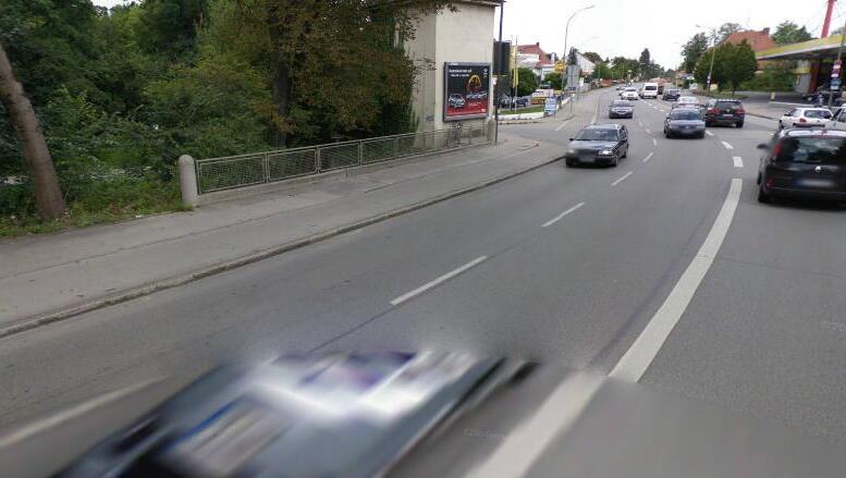 Genau an dieser Stelle verläuft der Fuß- und Radweg unter der Verdistraße. Genau an dieser Stelle verläuft der Fuß- und Radweg unter der Verdistraße.