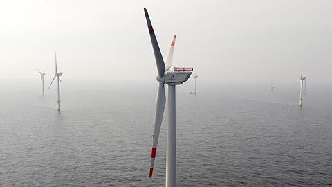 Versuchs-Offshore-Windpark "Alpha Ventus" vor der ostfriesischen Insel Borkum in der Nordsee.