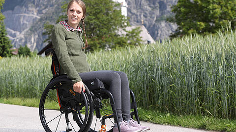 Sie sieht ihre Zukunft in der Politik: Kira Grünberg, die seit 2015 im Rollstuhl sitzt.