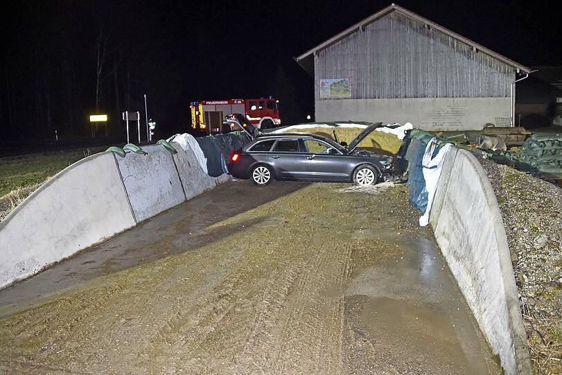 Passt wie angegossen: Das sechs Meter breite Silo fasst den Audi A6 fast exakt von Motorhaube bis zum Kofferraum.