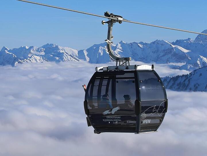 Eine Gondel einer Seilbahn. Foto: Karl-Josef Hildenbrand/dpa/Archivbild