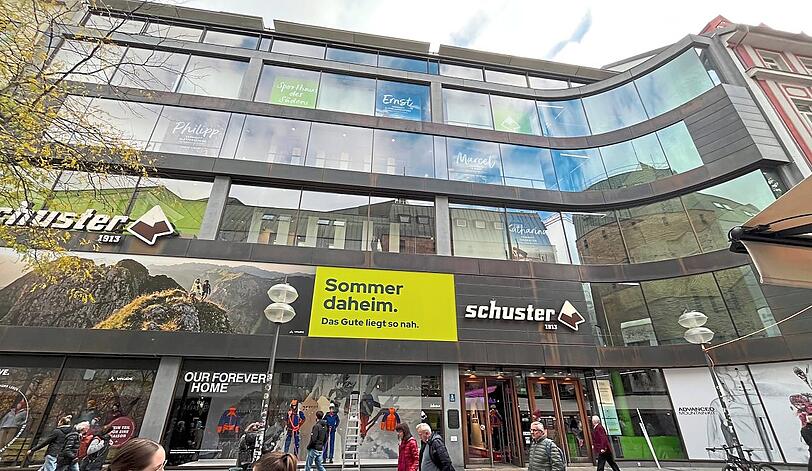 Kürzlich gekauft: Die Gebäude des Traditionshauses Sport Schuster gehören nun ebenfalls einer Gesellschaft, die zu dem Firmenreich des Münchner Anwalts Erich Schwaiger gehört. Kürzlich gekauft: Die Gebäude des Traditionshauses Sport Schuster gehören nun ebenfalls einer Gesellschaft, die zu dem Firmenreich des Münchner Anwalts Erich Schwaiger gehört.