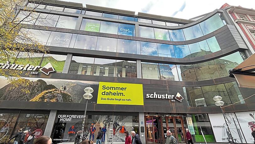 Kürzlich gekauft: Die Gebäude des Traditionshauses Sport Schuster gehören nun ebenfalls einer Gesellschaft, die zu dem Firmenreich des Münchner Anwalts Erich Schwaiger gehört. Kürzlich gekauft: Die Gebäude des Traditionshauses Sport Schuster gehören nun ebenfalls einer Gesellschaft, die zu dem Firmenreich des Münchner Anwalts Erich Schwaiger gehört.