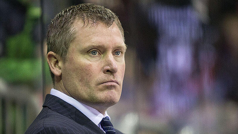 Am Mittwoch teilte der DEL-Klub Kölner Haie mit, dass Niklas Sundblad (Foto) und auch Co-Trainer Petri Liimatainen von ihren Aufgaben entbunden worden seien. Nachfolger wurden vorerst nicht bekanntgegeben. Am Mittwoch teilte der DEL-Klub Kölner Haie mit, dass Niklas Sundblad (Foto) und auch Co-Trainer Petri Liimatainen von ihren Aufgaben entbunden worden seien. Nachfolger wurden vorerst nicht bekanntgegeben.