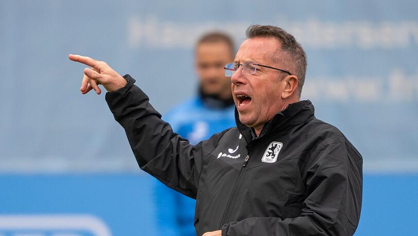 1860-Trainer Markus Kauczinski will den Anschluss an die Spitzengruppe der 3. Liga halten. (Archivbild)
