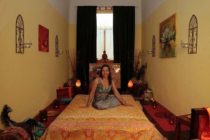 Die Inhaberin des "Samantra Wellness & Gesundheit", Claudia Gabriele van de Sand, würde fürs Faulsein die Note eins mit Stern vergeben.