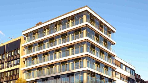 Ein Haus im Wandel, seit ein paar Tagen ist die neue Fassade freigelegt.