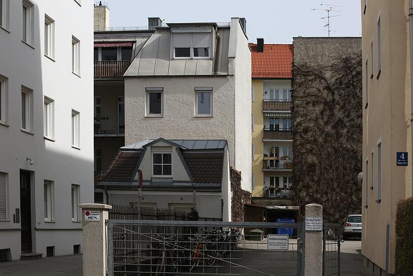 Hinterhof in der Rupprechtstraße: Der Krieg hat Lücken hinterlassen.