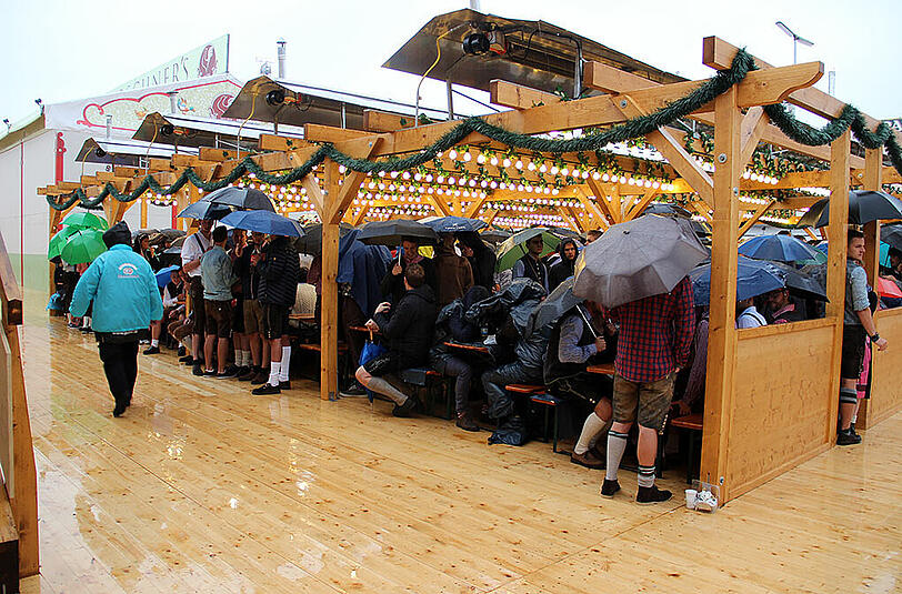 Impressionen von der Regen-Wiesn 2016.