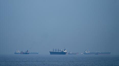 Wie die Bundesregierung fordert auch Griechenland eine geb&uuml;hrenfreie Passage durch die Stra&szlig;e von Hormus. (Archivbild)