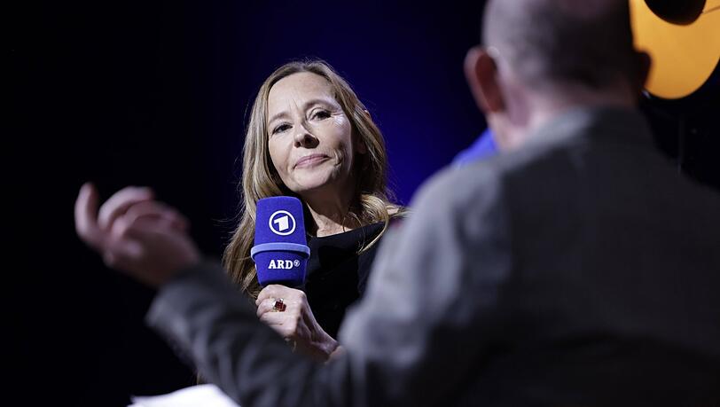 Andrea Wulf bei einem Podiumsgespr&auml;ch auf der ARD-B&uuml;hne auf der 74. Frankfurter Buchmesse.