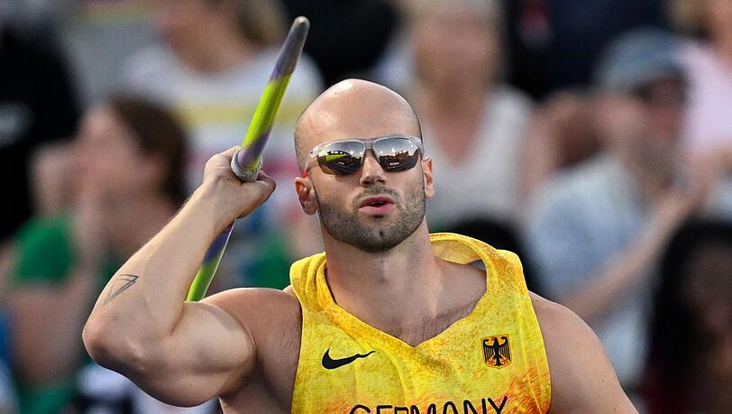 Julian Weber legte gleich im ersten Versuch eine ordentliche Weite vor. Julian Weber legte gleich im ersten Versuch eine ordentliche Weite vor.