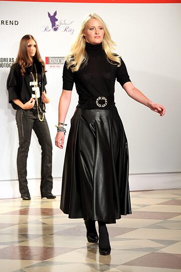 Beim großen Finale des AZ-Modelwettbewerbs wurde in der Residenz die "Schöne Münchnerin 2011" gekührt. Die schönsten Bilder vom Finale zum Durchklicken - vor und hinter den Kulissen!
