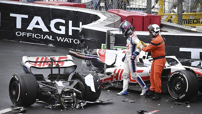 Totalschaden Nummer zwei: In Monaco crashte Mick Schumacher heftig in die Leitplanke, das Heck brach weg.