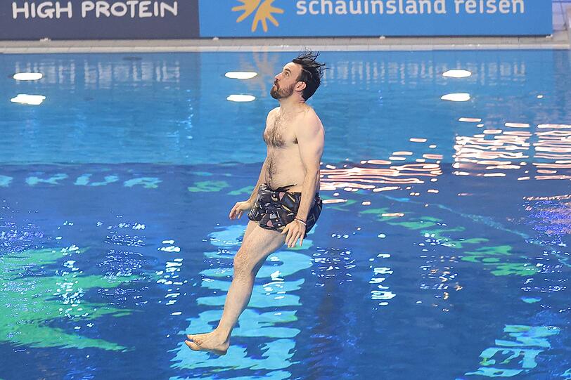 Die andere Seite austesten: Moderator Jan Köppen trat schon beim "RTL Turmspringen" an. Die andere Seite austesten: Moderator Jan Köppen trat schon beim "RTL Turmspringen" an.