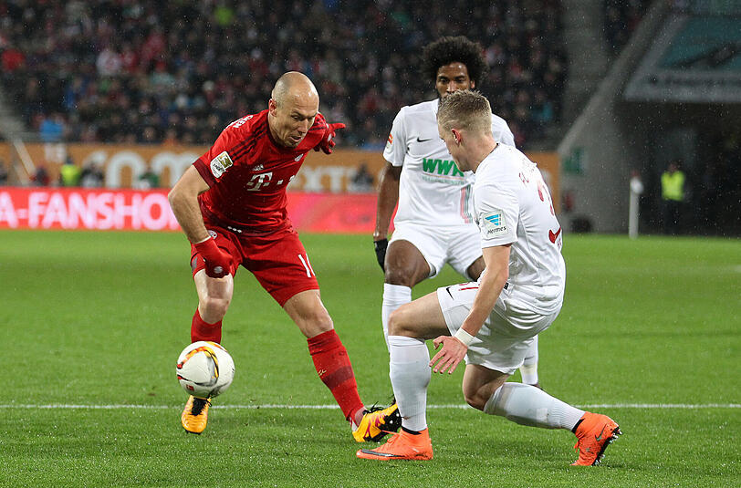 Arjen Robben: Note 3. Ständig ausgepfiffen von den FCA-Fans, der Holländer kennt ja solche Vorverurteilungen. Machte viel Betrieb, doch ohne die rechte Wirkung. Viele Schüsse, kein Tor.