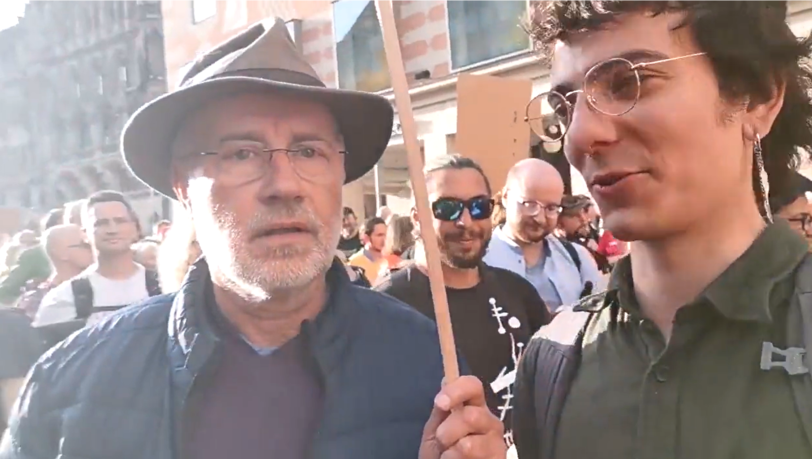 Harald Lesch bei der Demonstration für die "Letzte Generation" am Donnerstagabend in München.