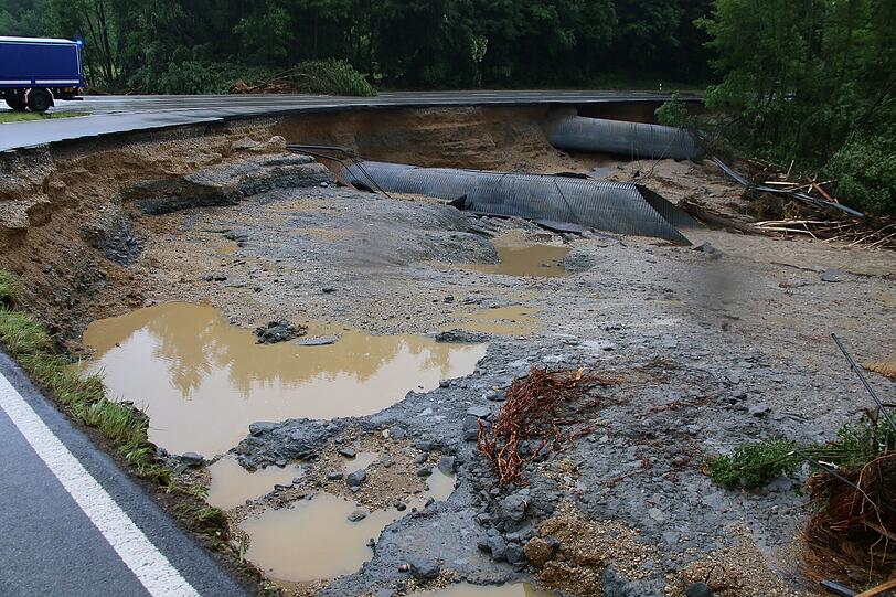 Inzwischen hat sich das Hochwasser zurückgezogen. Das Ausmaß der Katastrophe wird deutlich.
