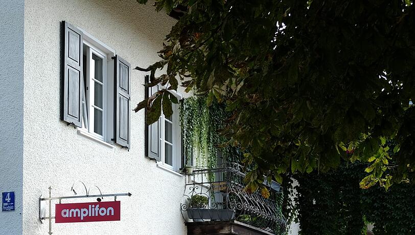 Der Hof ist immer noch hübsch verschlafen. Der Hof ist immer noch hübsch verschlafen.