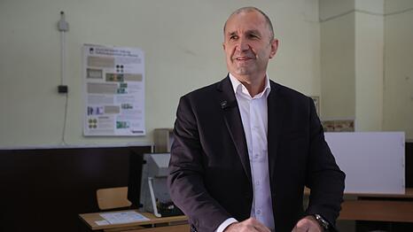 Bulgariens Ex-Pr&auml;sident Radew steht mit seinem B&uuml;ndnis vor einem deutlichen Sieg.