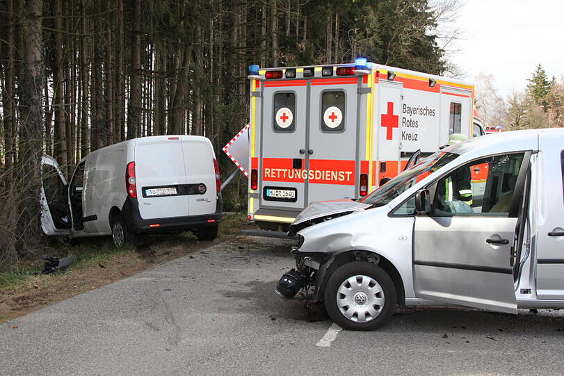 Unfall in Waldkraiburg - die Bilder vom Unfallort.