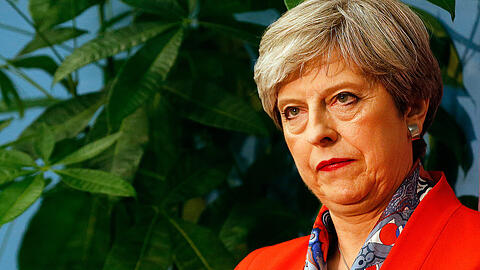 Trotz Wahlpleite will Theresa May an der Regierung bleiben.