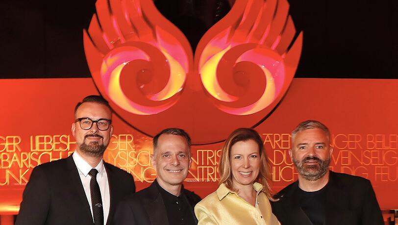Die Gastgeber (v. l.) Oliver-Christian Eder, Johnny Talbot, Sabine Eichbauer und Adrian Runhof. Die Gastgeber (v. l.) Oliver-Christian Eder, Johnny Talbot, Sabine Eichbauer und Adrian Runhof.