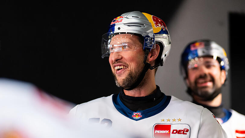 "Ich fühle mich gut, ich fühle mich fit", sagt EHC-Kapitän Patrick Hager mit seinen 37 Jahren.