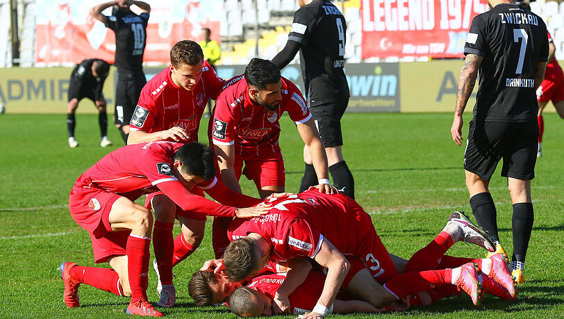 Türkgücü München trifft in der Nachspielzeit.