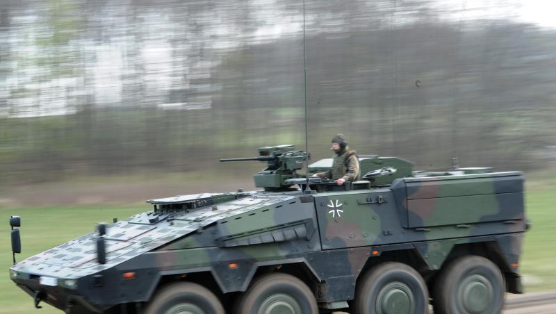 Ein Radtransportpanzer Boxer von der ARTEC. Das Unternehmen ist ein Joint-Venture von Krauss-Maffei Wegmann (KMW) und der Rheinmetall MAN Military Vehicles GmbH (RMMV)