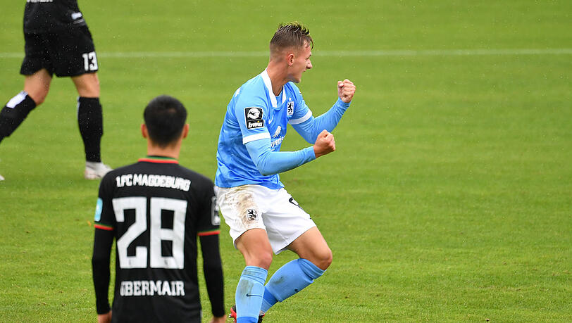 Erik Tallig lässt der Freude über sein Ausgleichstor gegen den 1. FC Magedeburg freien Lauf.