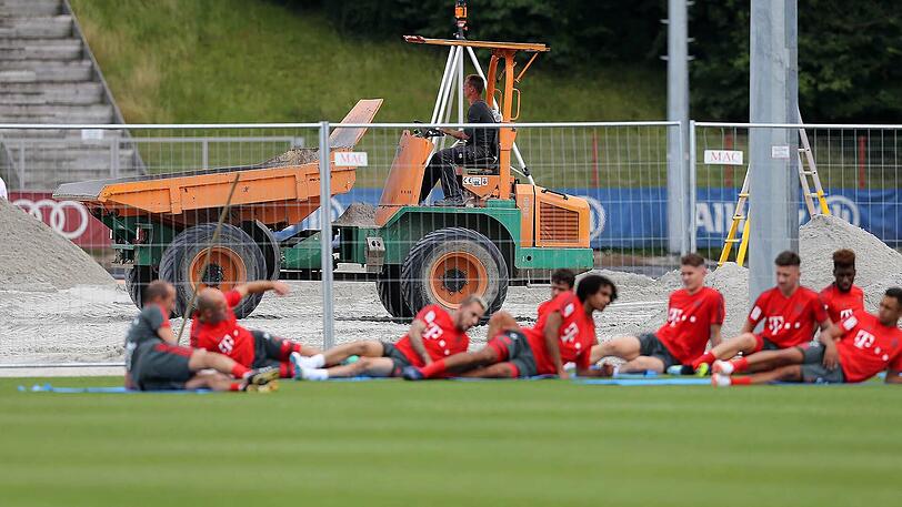 Weitere Bilder vom ersten Mannschaftstraining des FC Bayern.