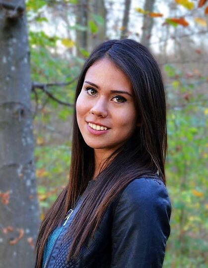 Stefany V.