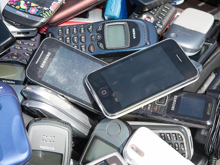 Die Grünen können sich eine Pfand-Abgabe auf Mobiltelefone vorstellen.